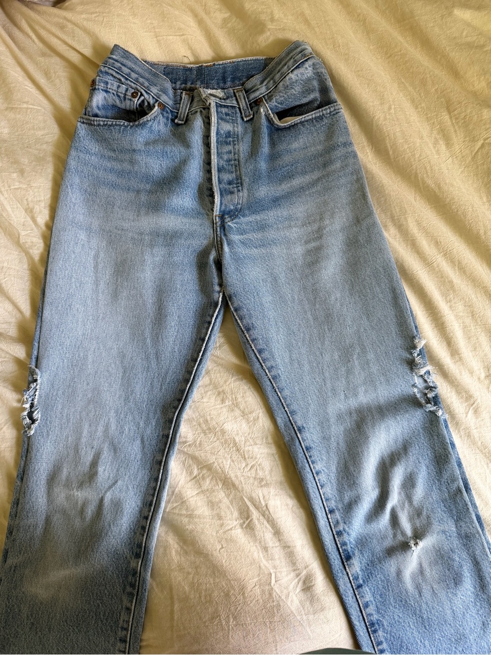 Vintage Levi’s 501 High-Rise Straight Jeans - Picture 5 of 7